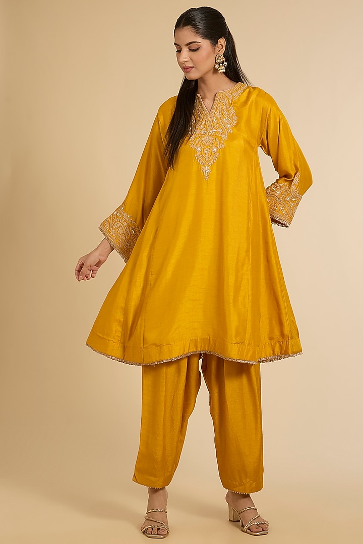 Mustard Pure Uppada Silk Dori Embroidered Kurta Set For Girls by Sheetal Batra - Kids at Pernia's Pop Up Shop