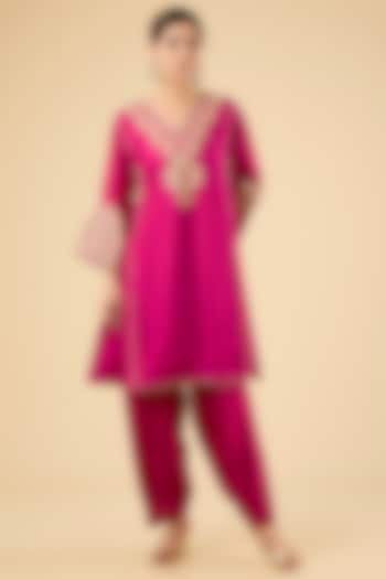 Hot Pink Uppada Silk Kurta Set For Girls by Sheetal Batra - Kids at Pernia's Pop Up Shop