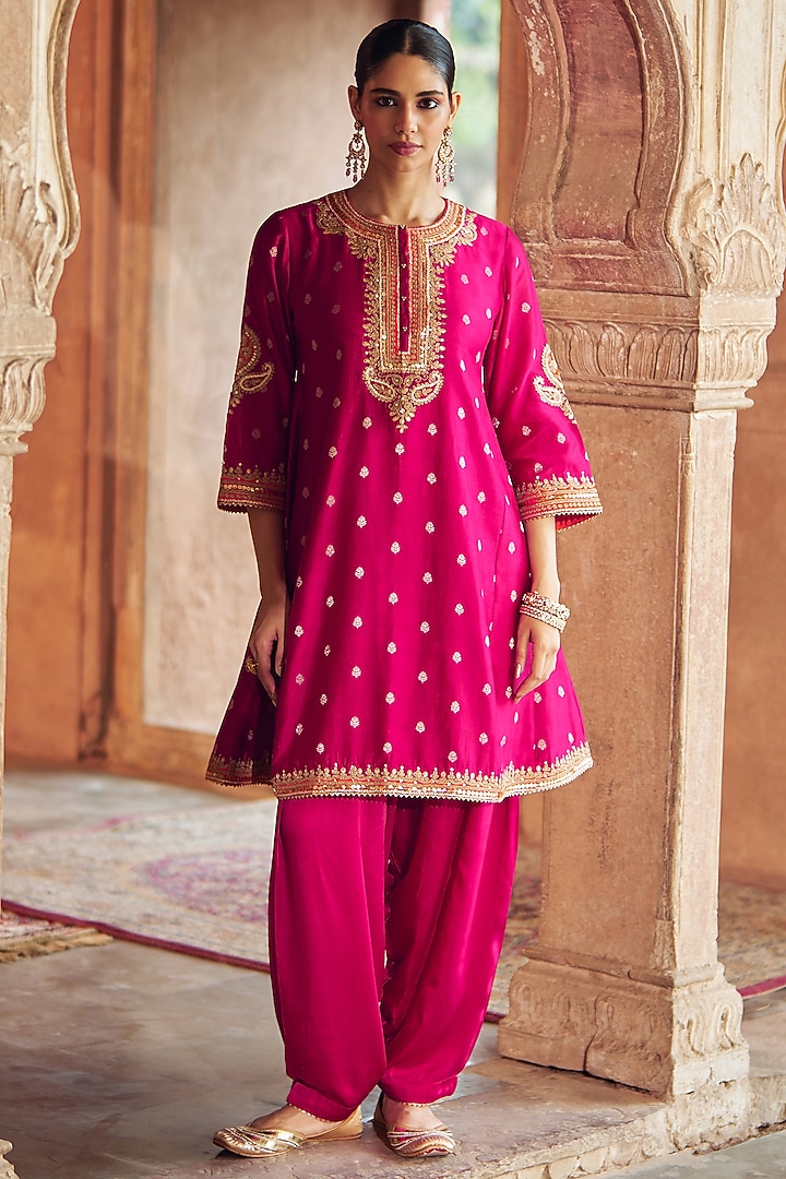 Hot Pink Silk Chanderi Banarasi Embroidered Kurta Set For Girls by Sheetal Batra - Kids at Pernia's Pop Up Shop
