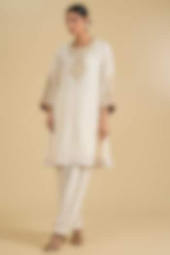 Ivory Pure Uppada Silk Embroidered Choga Kurta Set For Girls by Sheetal Batra - Kids at Pernia's Pop Up Shop