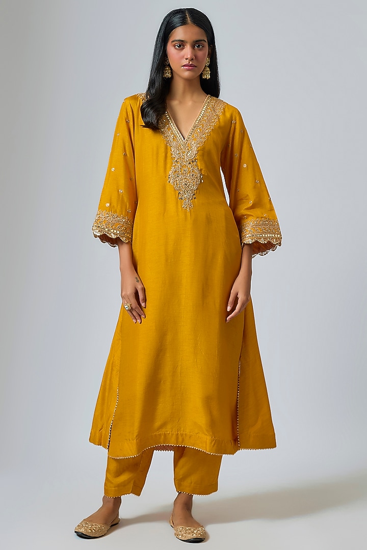Yellow Pure Silk Dori Embroidered Kurta Set For Girls by Sheetal Batra - Kids at Pernia's Pop Up Shop