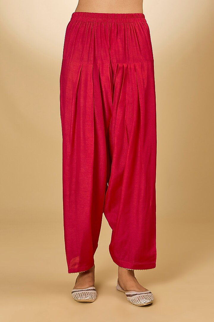 Red Upada Silk Tilla Embroidered Kurta Set For Girls by Sheetal Batra - Kids at Pernia's Pop Up Shop