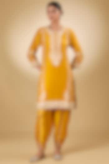 Yellow Pure Silk Chanderi Tilla Embroidered Kurta Set For Girls by Sheetal Batra - Kids at Pernia's Pop Up Shop