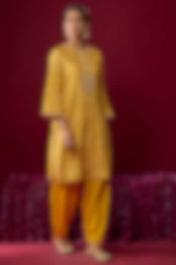 Mustard Yellow Upada Silk Embroidered Kurta Set For Girls by Sheetal Batra - Kids at Pernia's Pop Up Shop