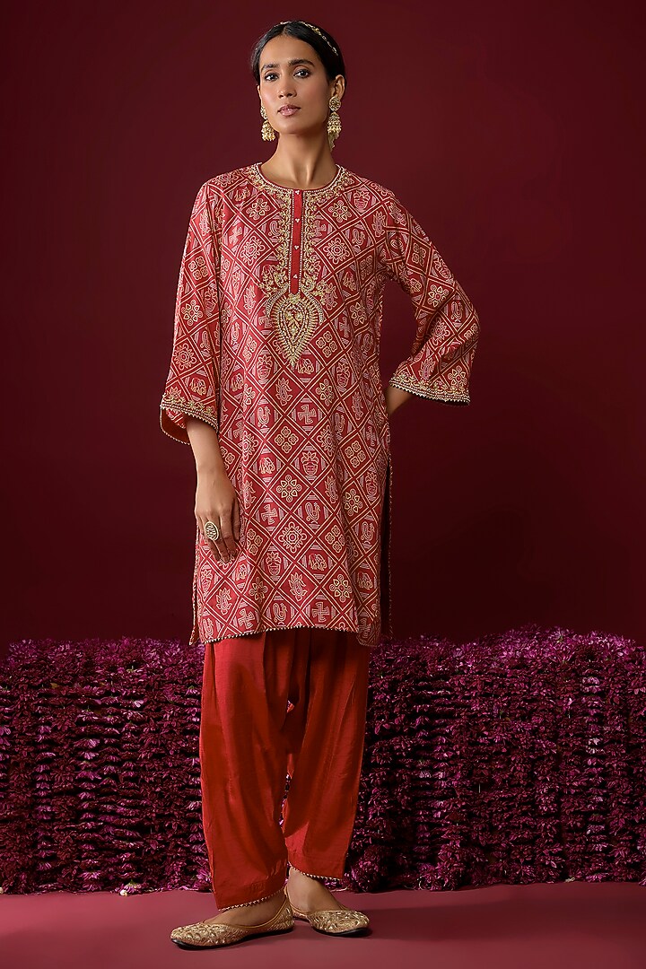 Deep Red Upada Silk Embroidered Kurta Set For Girls by Sheetal Batra - Kids at Pernia's Pop Up Shop