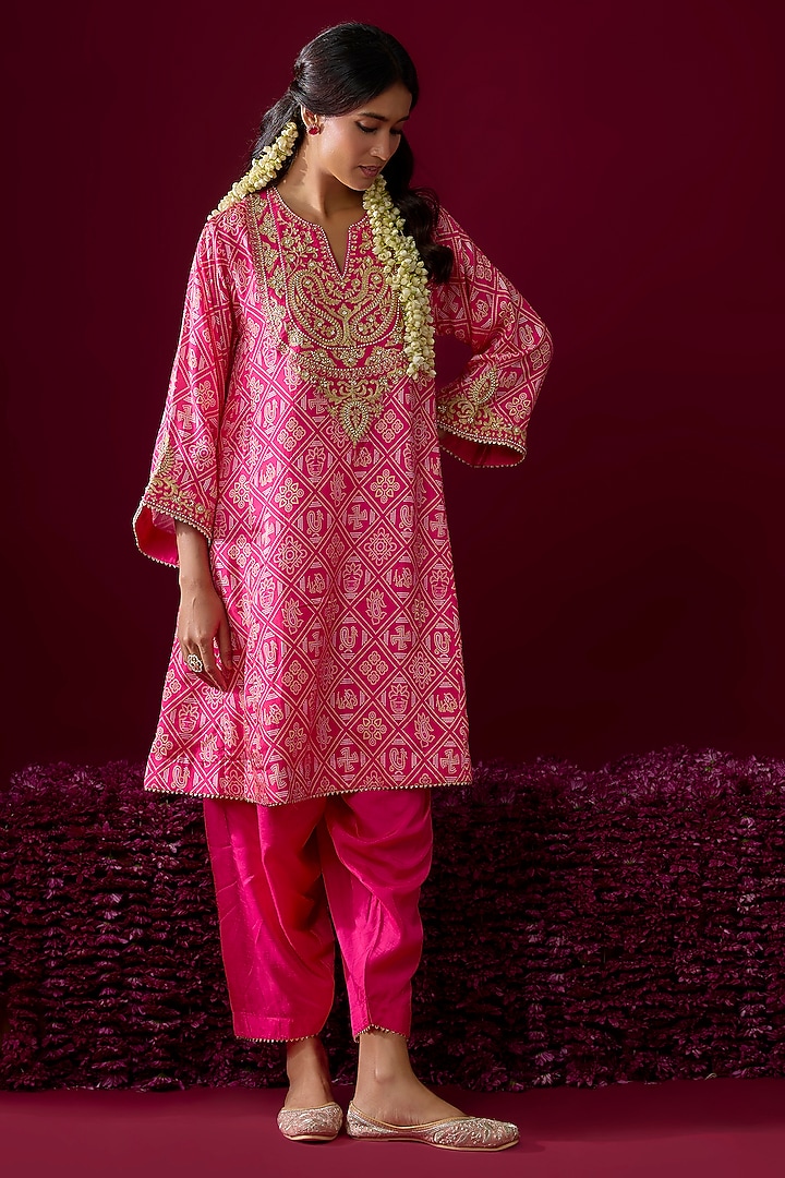 Hot Pink Upada Silk Aari Embroidered Kurta Set For Girls by Sheetal Batra - Kids at Pernia's Pop Up Shop
