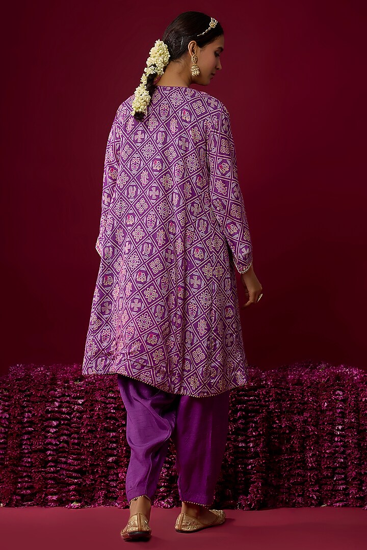 Purple Upada Silk Aari Embroidered Kurta Set For Girls by Sheetal Batra - Kids at Pernia's Pop Up Shop