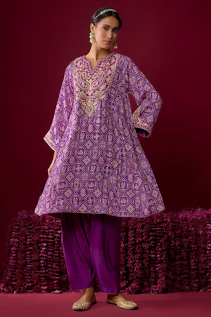 Purple Upada Silk Aari Embroidered Kurta Set For Girls by Sheetal Batra - Kids at Pernia's Pop Up Shop