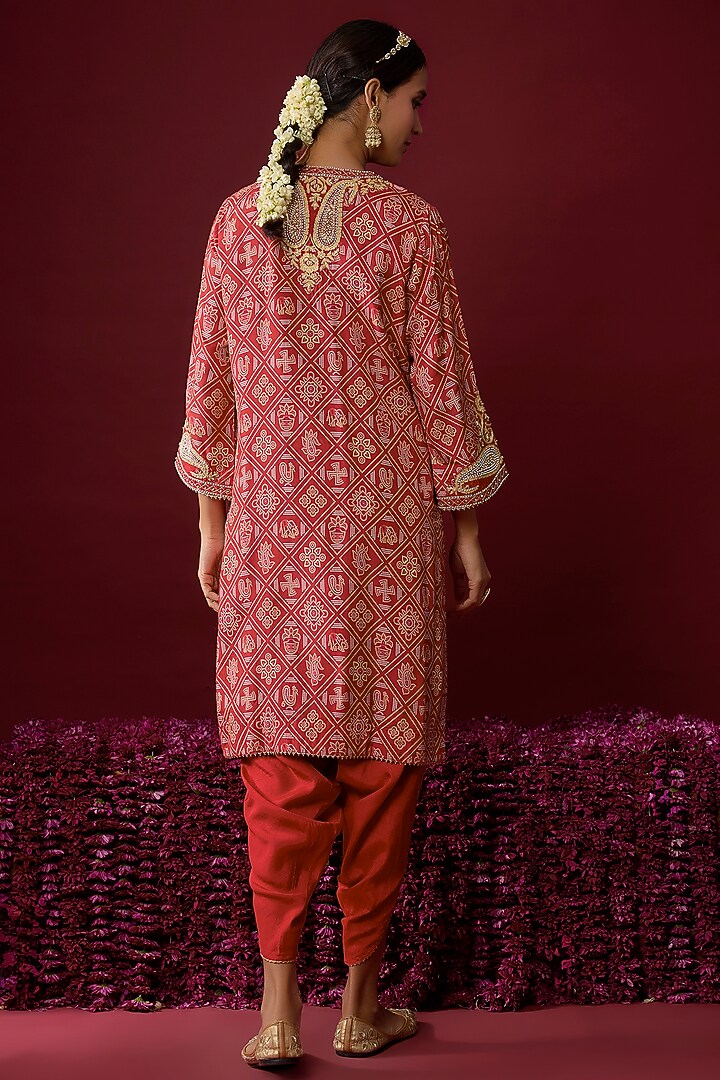 Deep Red Upada Silk Tilla Embroidered Kurta Set For Girls by Sheetal Batra - Kids at Pernia's Pop Up Shop