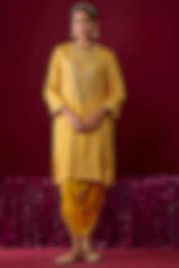 Mustard Yellow Upada Silk Tilla Embroidered Kurta Set For Girls by Sheetal Batra - Kids at Pernia's Pop Up Shop