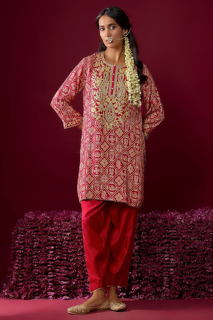 Deep Red Upada Silk Embroidered Kurta Set For Girls by Sheetal Batra - Kids at Pernia's Pop Up Shop
