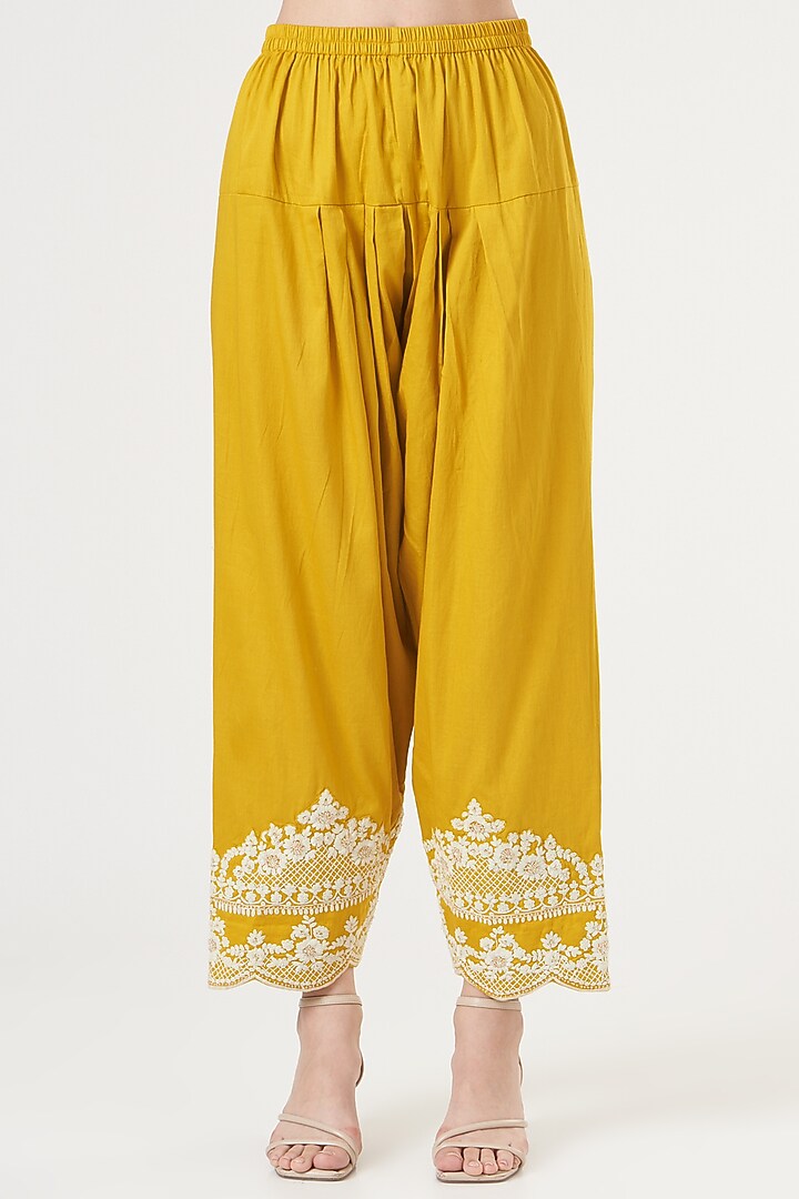 Mustard Embroidered Kurta Set For Girls by Sheetal Batra - Kids at Pernia's Pop Up Shop