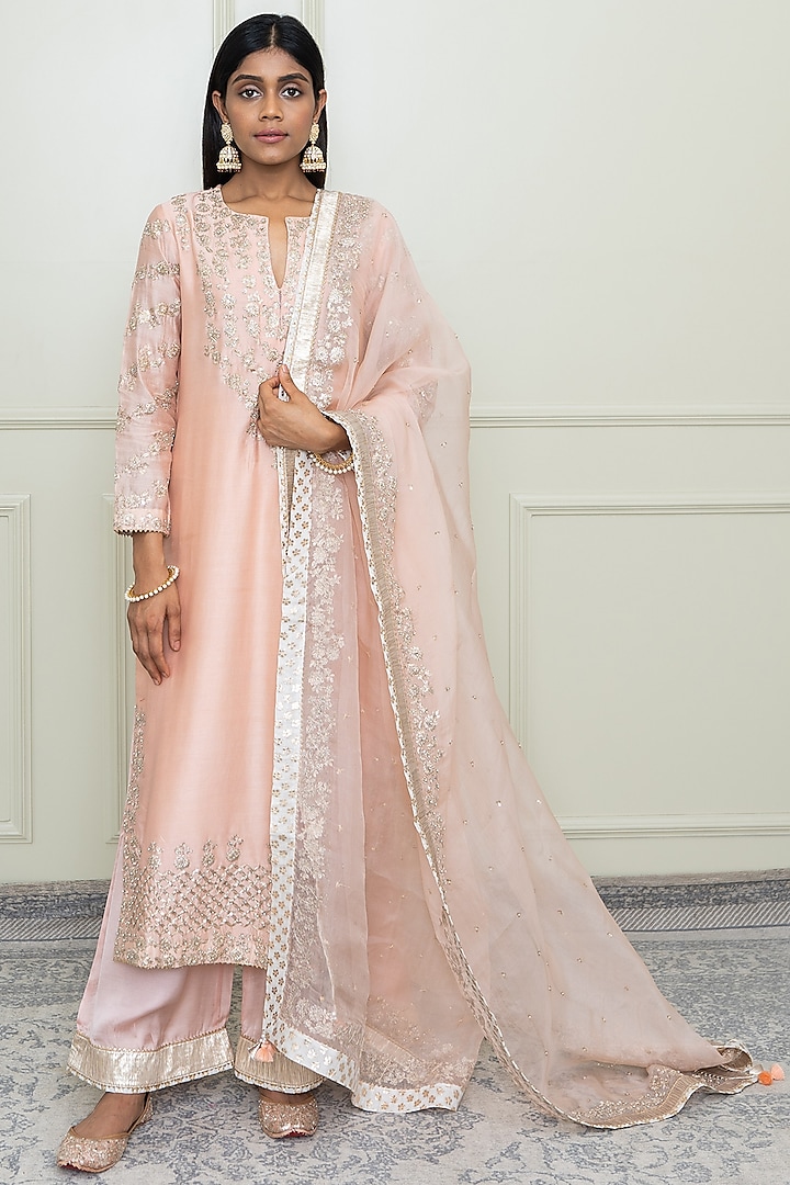 Pearl Pink Tilla Embroidered Kurta Set For Girls by Sheetal Batra - Kids at Pernia's Pop Up Shop