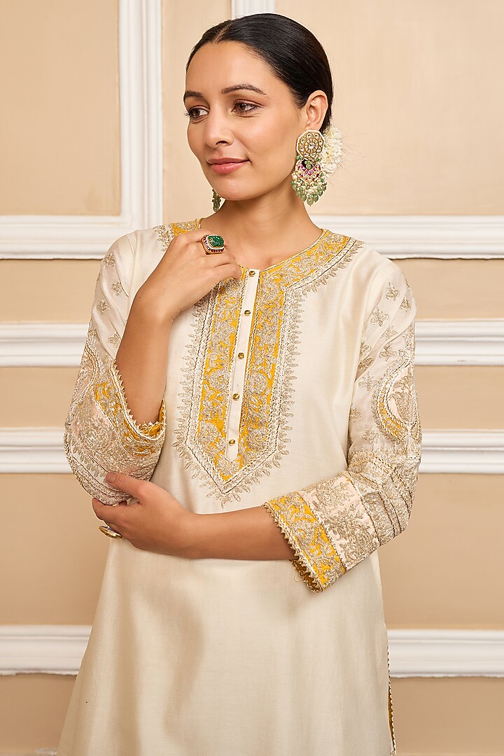Ivory Silk Chanderi Embroidered Kurta Set For Girls by Sheetal Batra - Kids at Pernia's Pop Up Shop