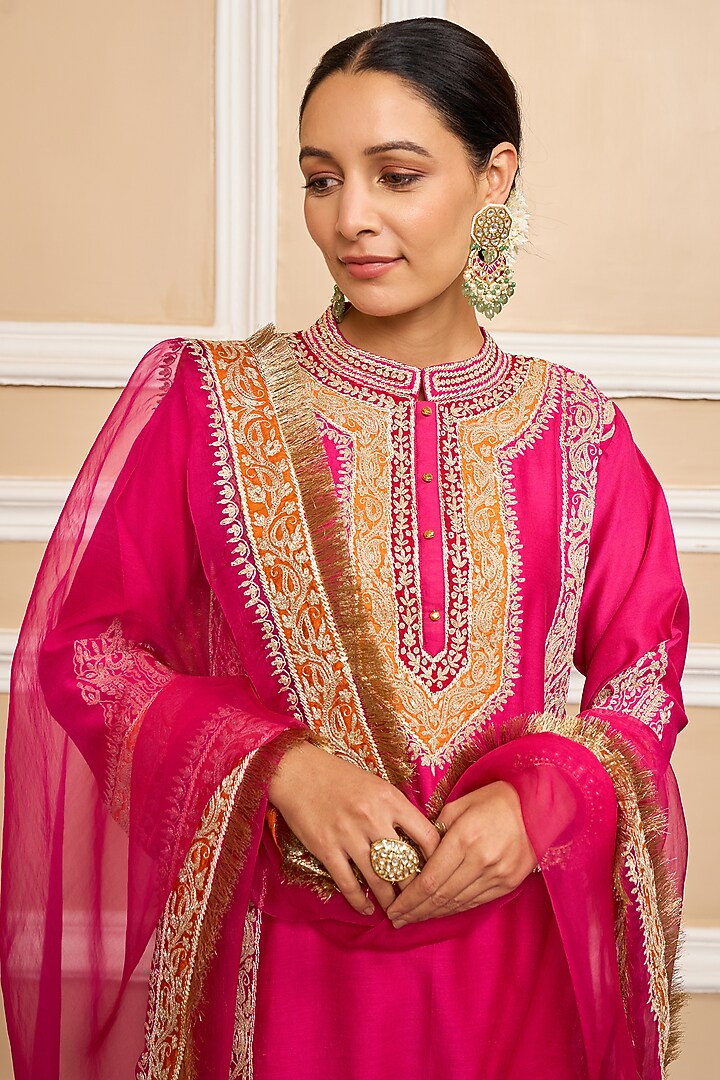 Hot Pink Embroidered Kurta Set For Girls by Sheetal Batra - Kids at Pernia's Pop Up Shop