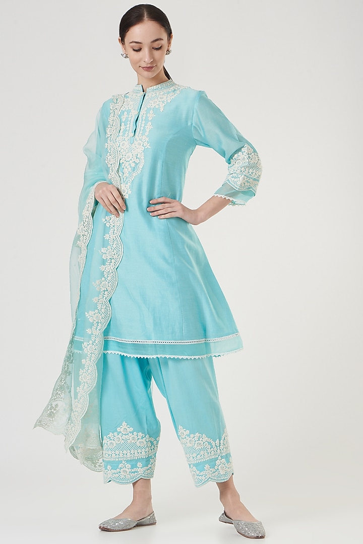 Blue Embroidered Kurta Set For Girls by Sheetal Batra - Kids at Pernia's Pop Up Shop