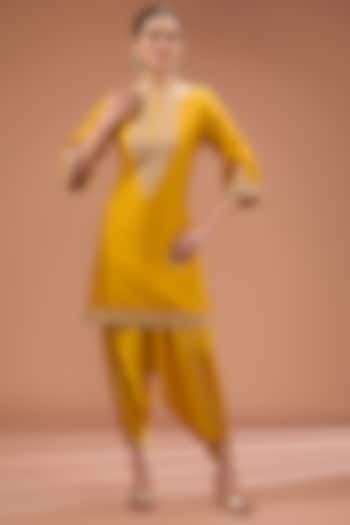 Yellow Silk Chanderi Dori Embroidered Kurta Set For Girls by Sheetal Batra - Kids at Pernia's Pop Up Shop