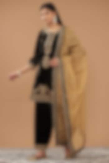 Black Silk Velvet Hand Embroidered Short Kurta Set For Girls by Sheetal Batra - Kids at Pernia's Pop Up Shop