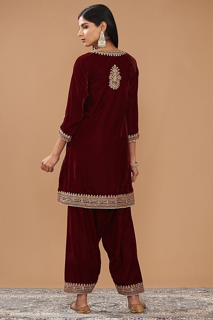 Maroon Silk Velvet Hand Embroidered Short Kurta Set For Girls by Sheetal Batra - Kids at Pernia's Pop Up Shop