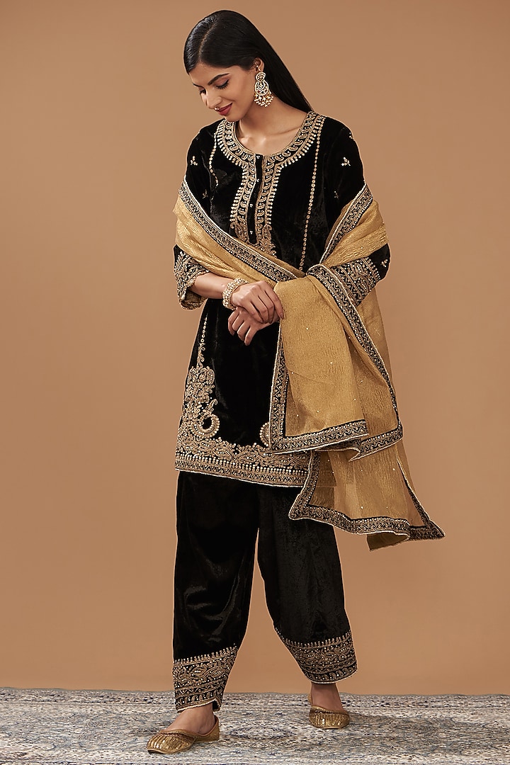 Black Silk Velvet Hand Embroidered Short Kurta Set For Girls by Sheetal Batra - Kids at Pernia's Pop Up Shop