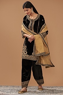 product-color-Black