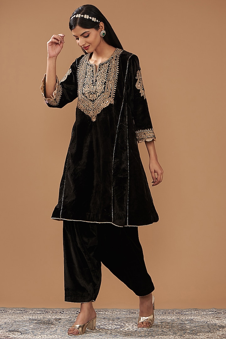 Black Silk Velvet Hand Embroidered Choga Kurta Set For Girls by Sheetal Batra - Kids at Pernia's Pop Up Shop