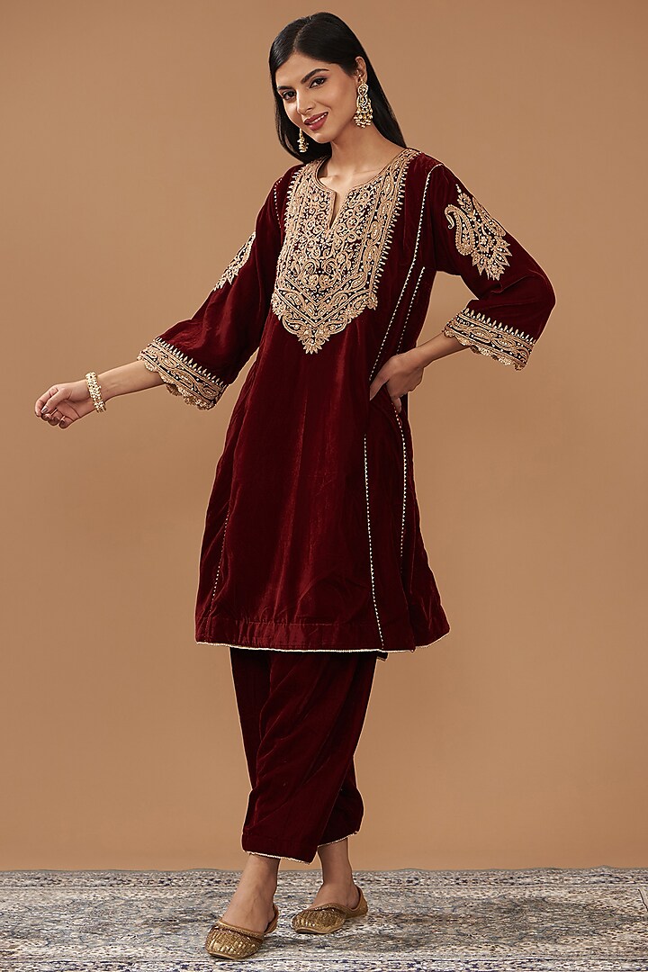 Maroon Silk Velvet Hand Embroidered Choga Kurta Set For Girls by Sheetal Batra - Kids at Pernia's Pop Up Shop