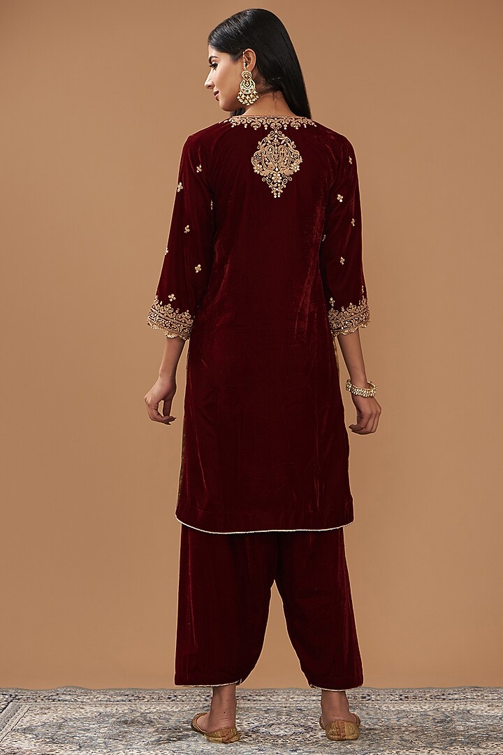 Maroon Silk Velvet Hand Embroidered Straight Kurta Set For Girls by Sheetal Batra - Kids at Pernia's Pop Up Shop