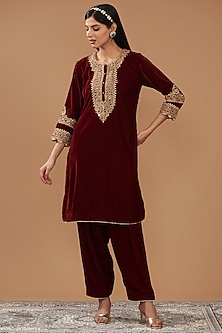 product-color-Maroon