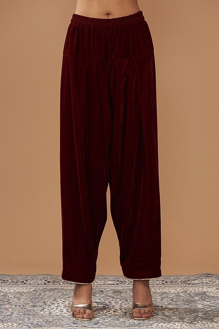 Maroon Silk Velvet Hand Embroidered Straight Kurta Set For Girls by Sheetal Batra - Kids at Pernia's Pop Up Shop