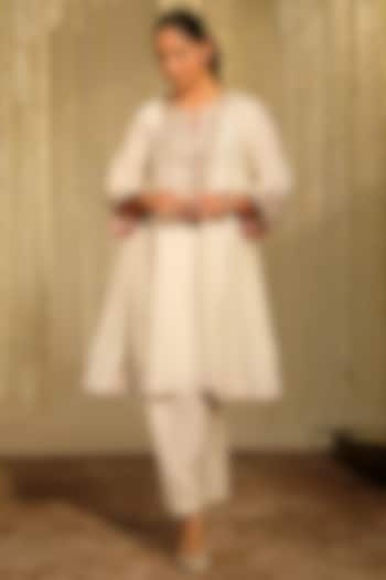 Daisy Ivory Pure Silk Dori Embroidered Kalidar Kurta Set For Girls by Sheetal Batra - Kids at Pernia's Pop Up Shop