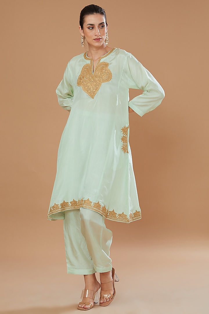 Green Pure Habutai Silk Tilla Embroidered Kurta Set For Girls by Sheetal Batra - Kids at Pernia's Pop Up Shop