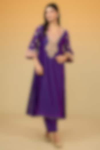 Purple Silk Chanderi Banarasi Hand Embroidered Kurta Set For Girls by Sheetal Batra - Kids at Pernia's Pop Up Shop