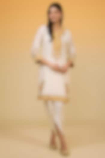 White Silk Chanderi Hand Embroidered Kurta Set For Girls by Sheetal Batra - Kids at Pernia's Pop Up Shop