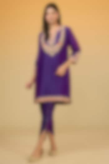 Purple Silk Chanderi Hand Embroidered Kurta Set For Girls by Sheetal Batra - Kids at Pernia's Pop Up Shop