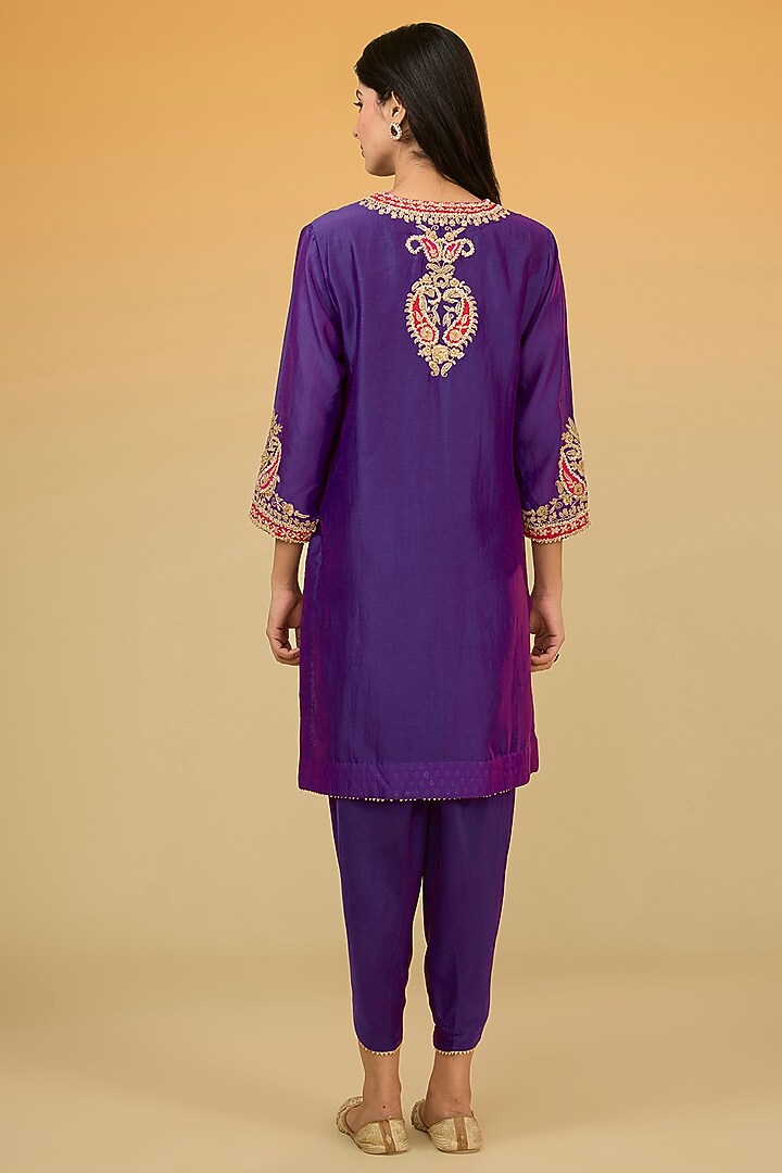 Purple Silk Chanderi Hand Embroidered Kurta Set For Girls by Sheetal Batra - Kids at Pernia's Pop Up Shop