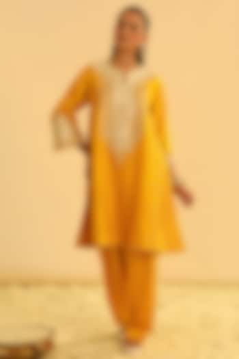 Mustard Silk Chanderi Embroidered Kurta Set For Girls by Sheetal Batra - Kids at Pernia's Pop Up Shop