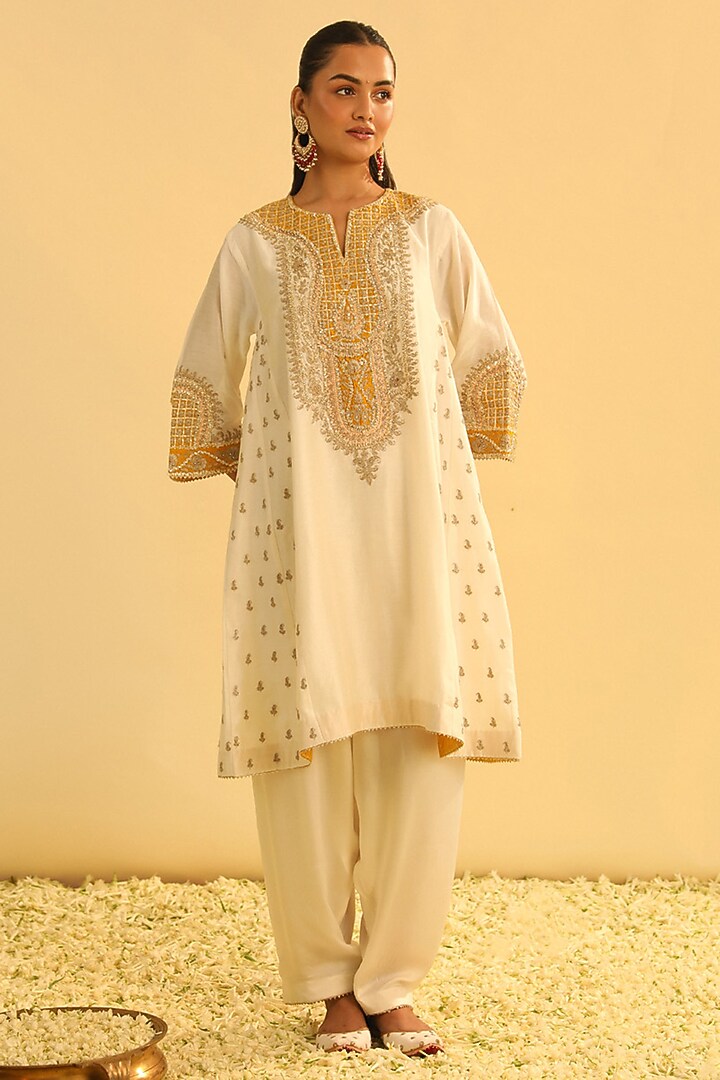 Daisy Ivory Silk Chanderi Kashmiri Embroidered Kurta Set For Girls by Sheetal Batra - Kids at Pernia's Pop Up Shop