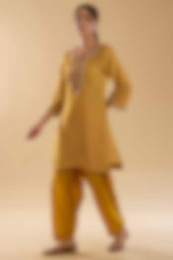 Mustard Upada Silk Kashmiri Tilla Embroidered Kurta Set For Girls by Sheetal Batra - Kids at Pernia's Pop Up Shop