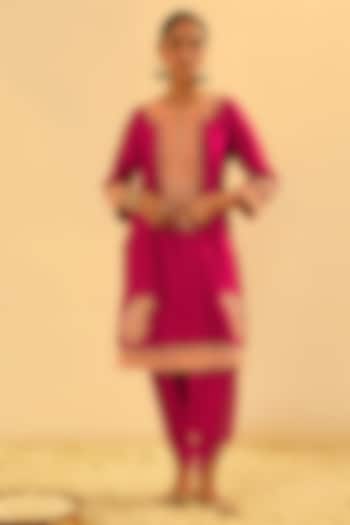 Hot Pink Silk Chanderi Kashmiri Tilla Embroidered Short Kurta Set For Girls by Sheetal Batra - Kids at Pernia's Pop Up Shop
