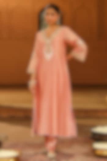 Off-Rose Pure Silk Chanderi Embroidered A-Line Kurta Set For Girls by Sheetal Batra - Kids at Pernia's Pop Up Shop