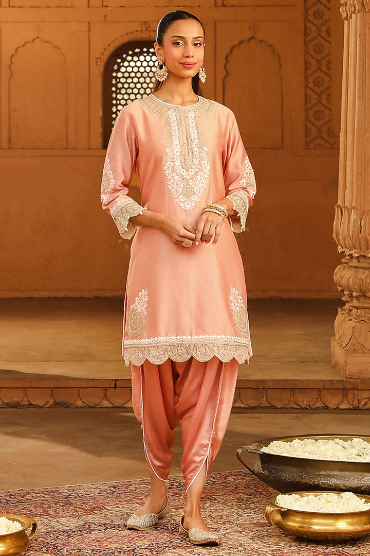 Off-Rose Silk Chanderi Embroidered Short Kurta Set For Girls by Sheetal Batra - Kids at Pernia's Pop Up Shop