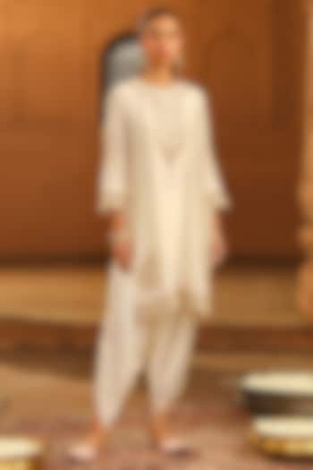 Ivory Silk Chanderi Embroidered Short Kurta Set For Girls by Sheetal Batra - Kids at Pernia's Pop Up Shop