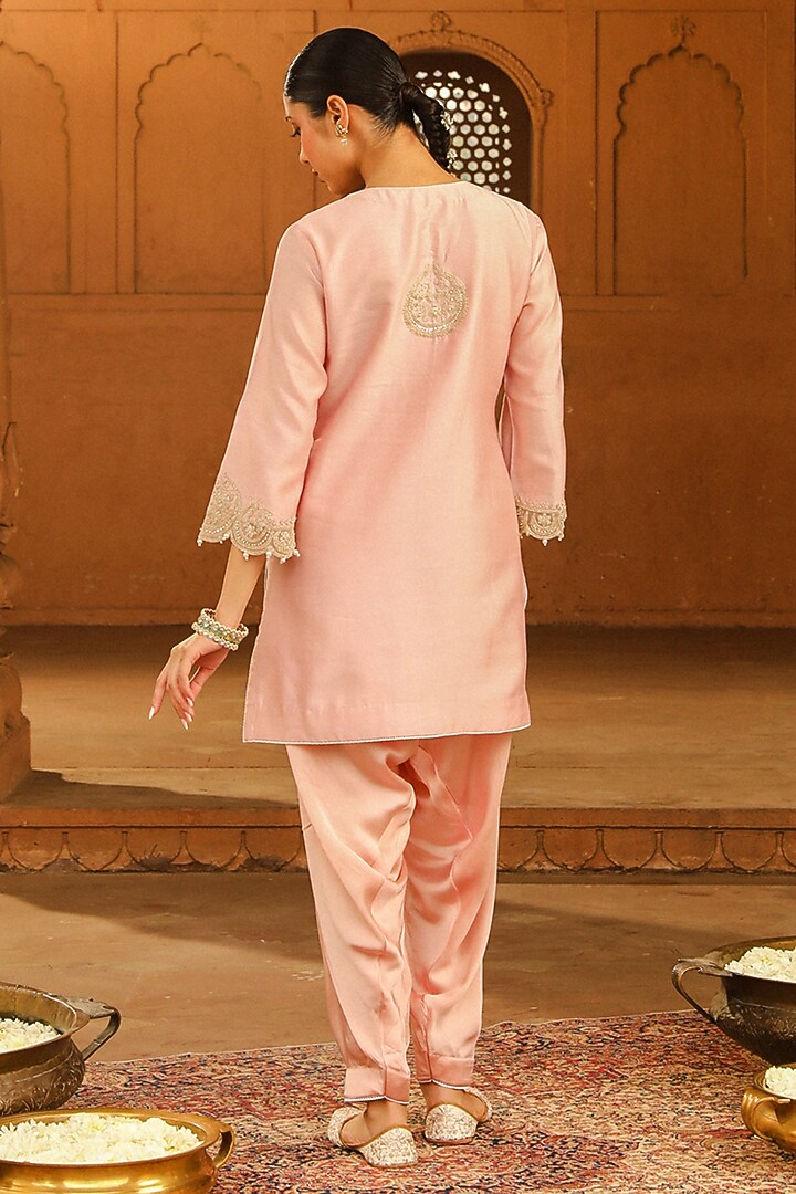 Blush Pink Silk Chanderi Embroidered Short Kurta Set For Girls by Sheetal Batra - Kids at Pernia's Pop Up Shop
