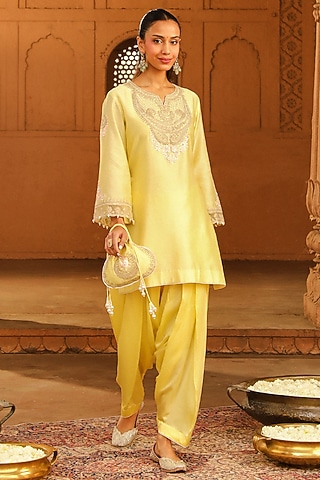 Lemon Yellow Silk Chanderi Embroidered Short Kurta Set For Girls by Sheetal Batra - Kids