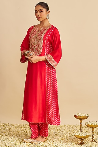 Red Pure Upada Silk Sequins Embroidered Kurta Set For Girls by Sheetal Batra - Kids