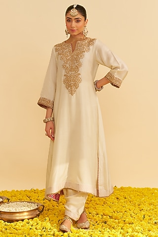 Daisy Ivory Upada Silk Kiran Dori Embroidered Kaftan Set For Girls by Sheetal Batra - Kids