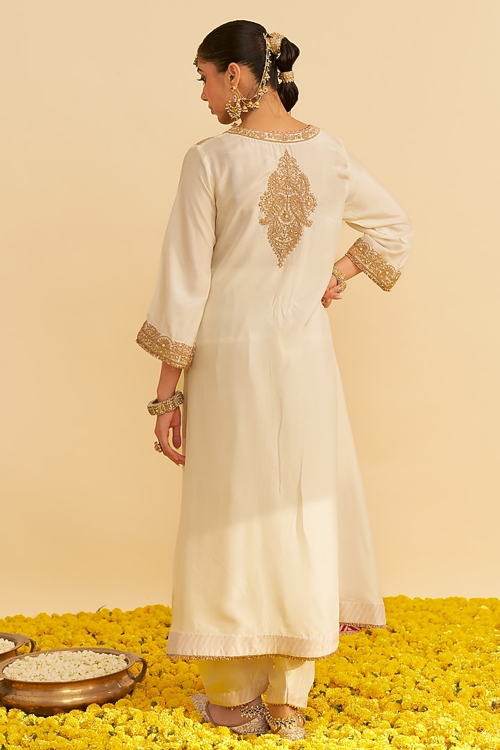 Daisy Ivory Upada Silk Kiran Dori Embroidered Kaftan Set For Girls by Sheetal Batra - Kids at Pernia's Pop Up Shop