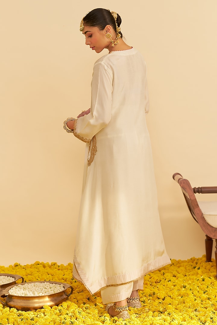 Daisy Ivory Upada Silk Kiran Dori Embroidered Kaftan Set For Girls by Sheetal Batra - Kids at Pernia's Pop Up Shop