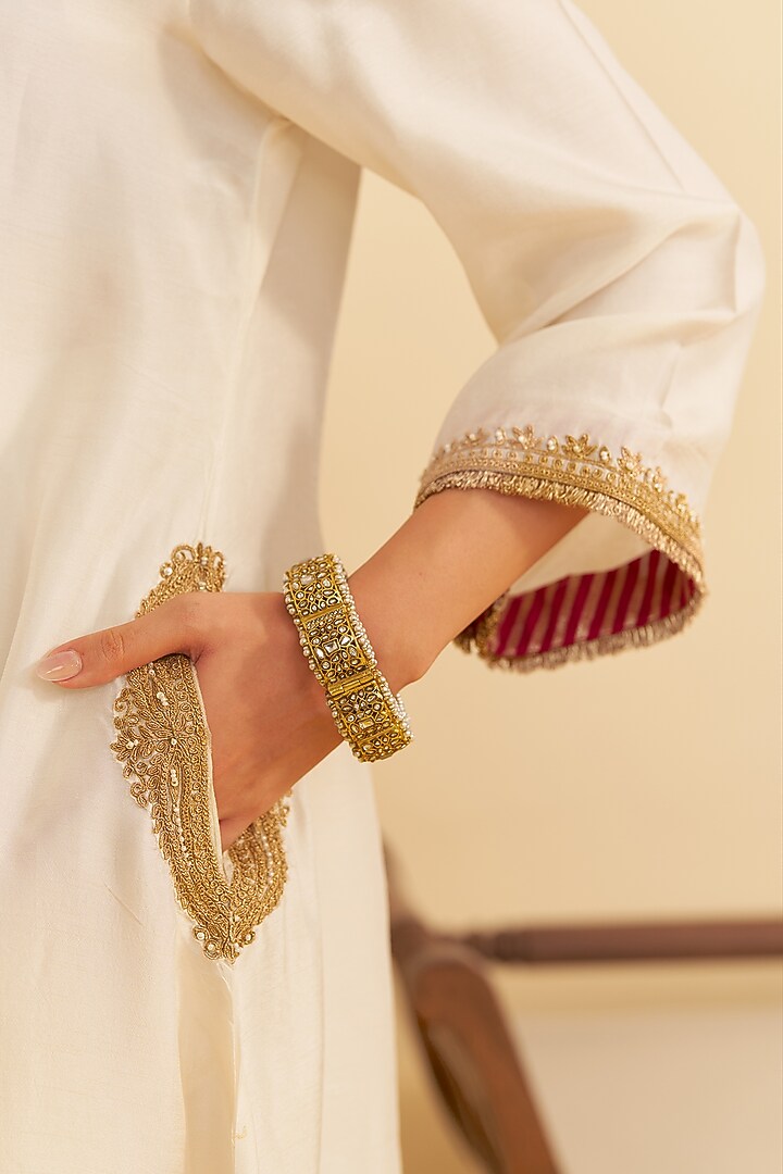 Daisy Ivory Upada Silk Kiran Dori Embroidered Kaftan Set For Girls by Sheetal Batra - Kids at Pernia's Pop Up Shop